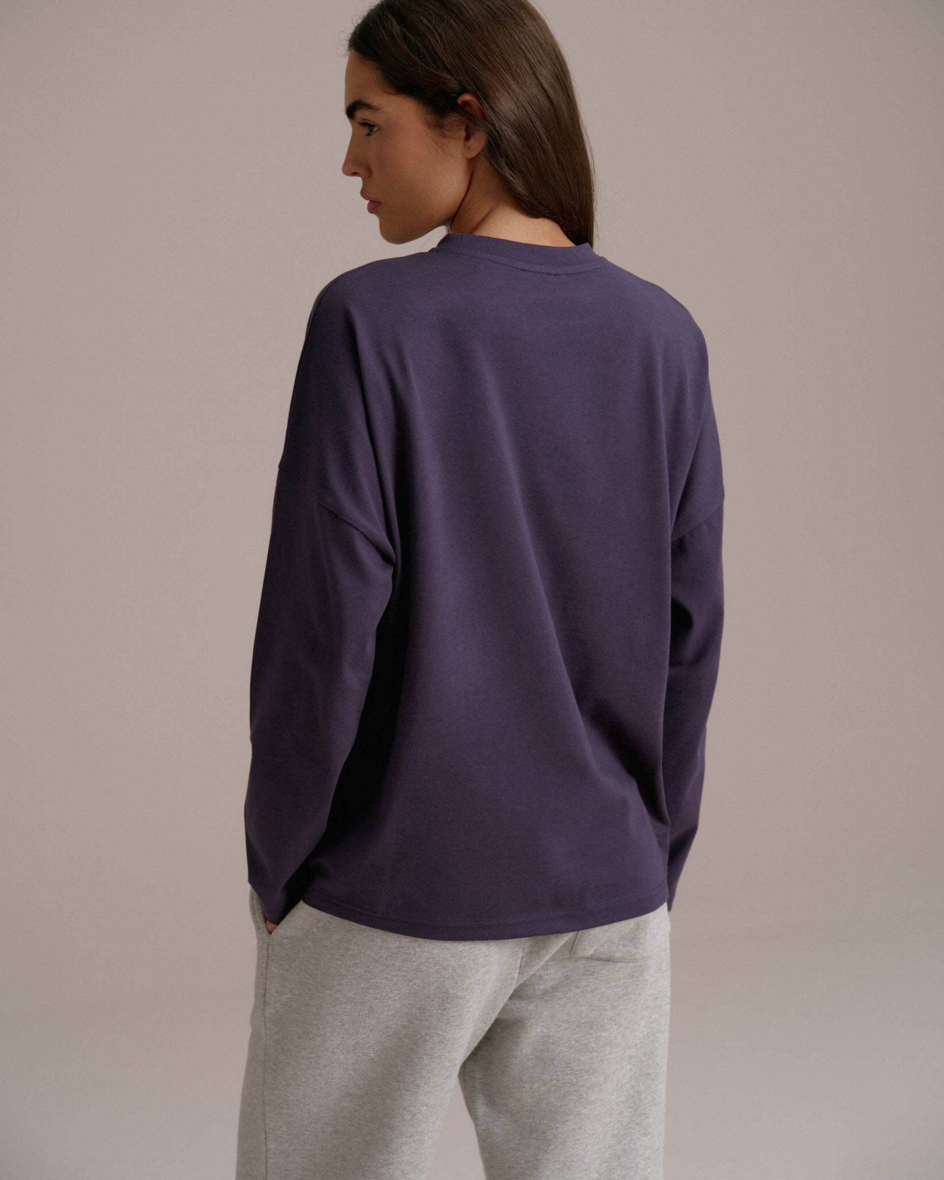 Varsity '90s Sport' Long Sleeve Drop Shoulder T-shirt - Dark Plum
